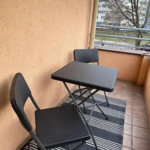 cozy-apartment-mit-balkon-i-wlan.dresdenhotels.net/